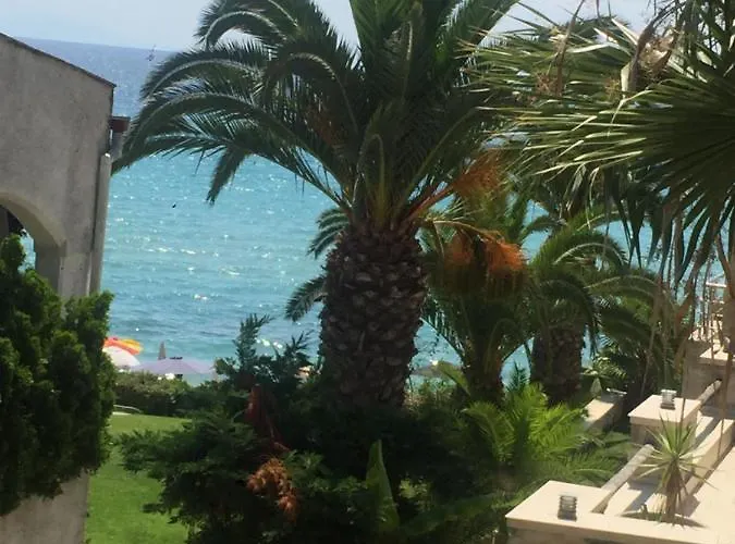 Franki View Apartament *